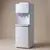 Dispender Uji per Zyra me MiniFrigorifer